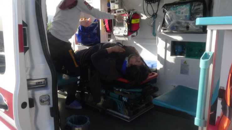 Adıyaman’da iki otomobil çarpıştı: 5 yaralı