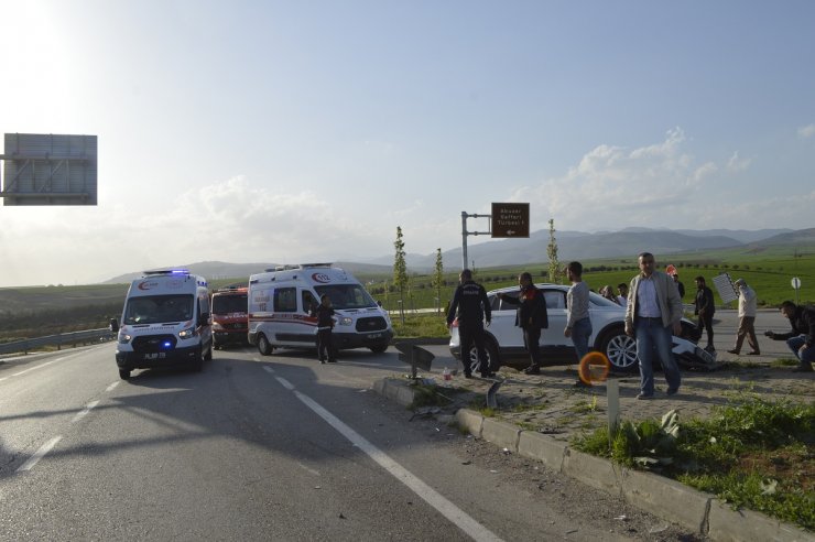 Adıyaman’da iki otomobil çarpıştı: 5 yaralı