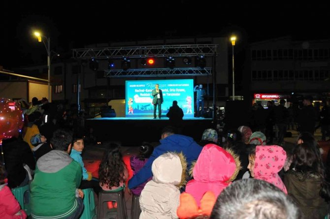 Akşehir Belediyesinin geleneksel Ramazan eğlencelerine yoğun ilgi