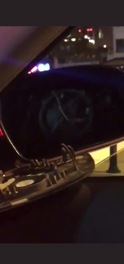 Arabada bebeği olan kadın sürücüye saldırıp aynasını kıran maganda kamerada