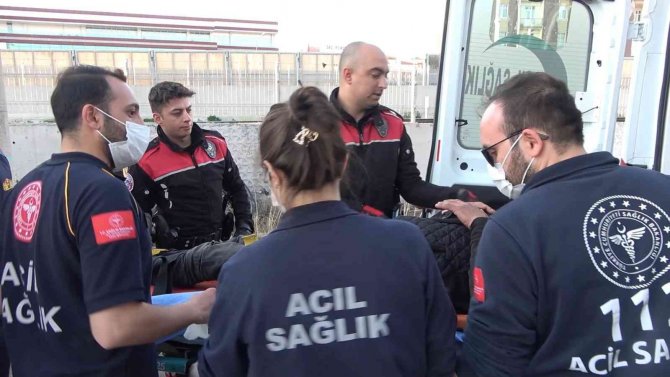 Atık su kanalına düşerek yaralandı, imdadına motosikletli polis timleri yetişti