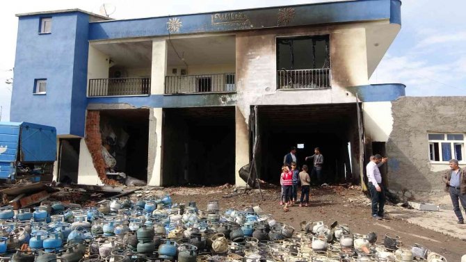 Evin deposunda çok sayıda tüp patladı, facianın eşiğinden dönüldü
