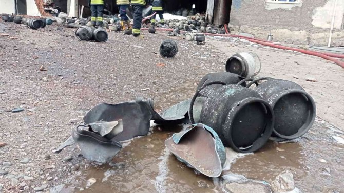 Evin deposunda çok sayıda tüp patladı, facianın eşiğinden dönüldü