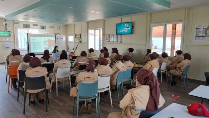 Fabrikalarda kansere farkındalık eğitimi düzenlendi