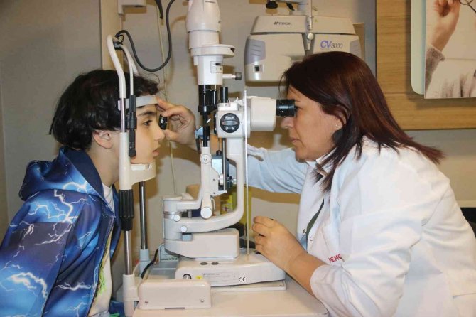 ‘Göz kuruluğu’ görme kaybına kadar yol açıyor