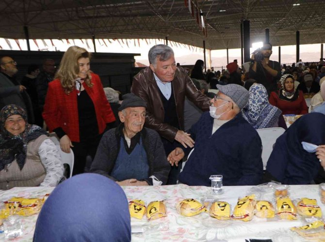 Ramazan etkinlikleri binlerce kişiyi buluşturuyor