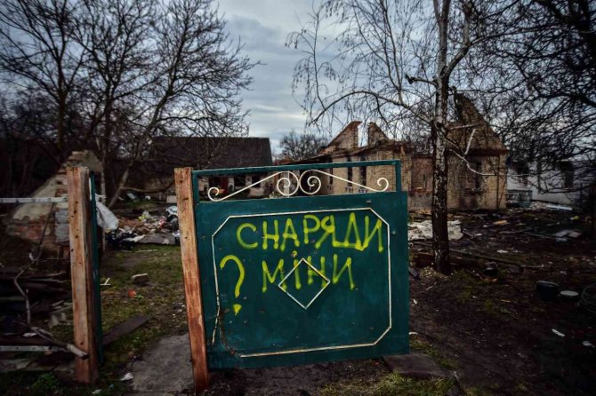 Rus ordusu, Andriivka köyünü ‘çocuk ve kadın var’ yazılarına rağmen bombaladı