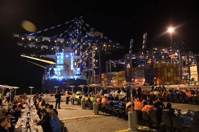 Ulaştırma ve Alt yapı Bakanı Adil Karaismailoğlu: “Bu yılki hedefimiz 250 milyar ton”