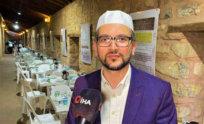 Asırlık iftar geleneği tarihi camide 500 yıldır yaşatılıyor
