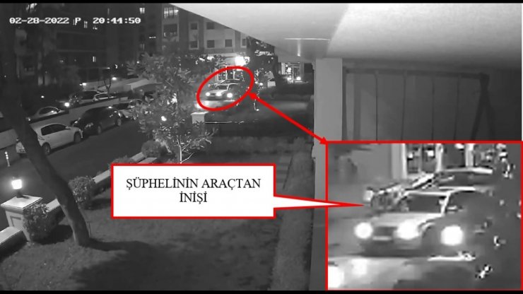 Lüks otomobillerin amblemlerini çalan iki kişi tutuklandı