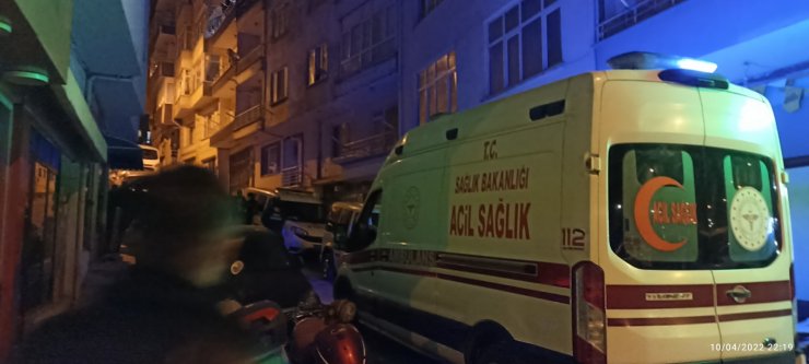 Öznur evinde çıplak halde ölü bulundu