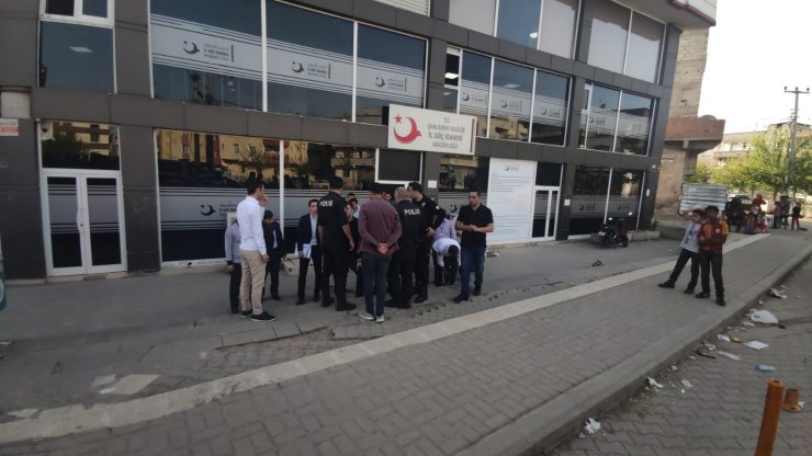 Şanlıurfa İl Göç İdaresinin camlarını kıran 15 şüpheliye gözaltı