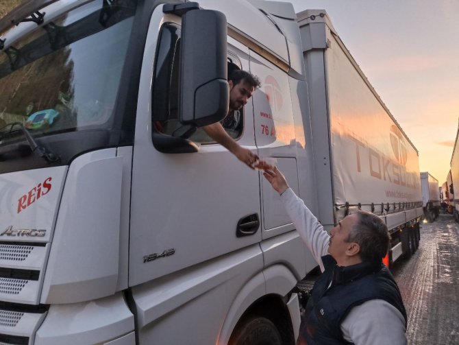 Sarp Sınır Kapısında tır kuyruğu