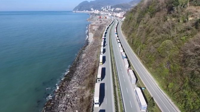 Sarp Sınır Kapısında tır kuyruğu