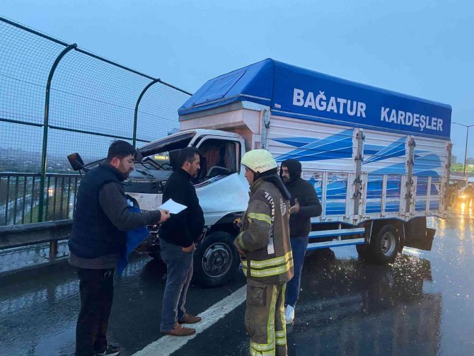 TEM Otoyolu’nda zincirleme kaza: 1 yaralı