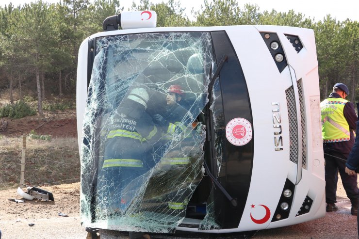 Eskişehir'de cezaevi nakil aracı devrildi