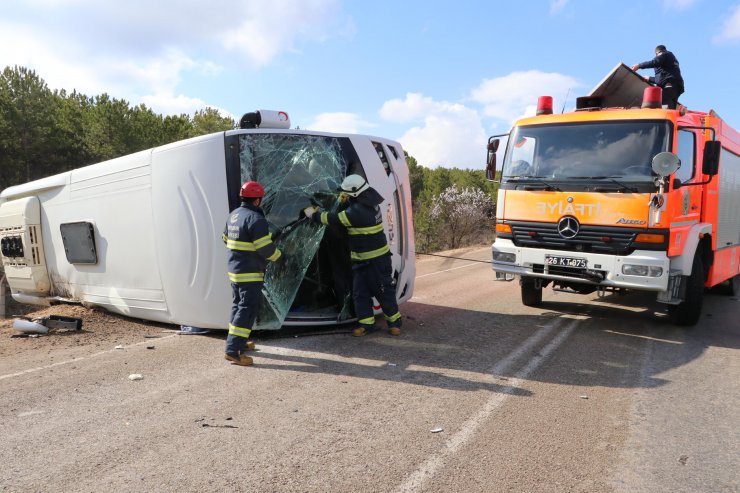Eskişehir'de cezaevi nakil aracı devrildi