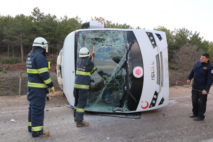 Eskişehir'de cezaevi nakil aracı devrildi