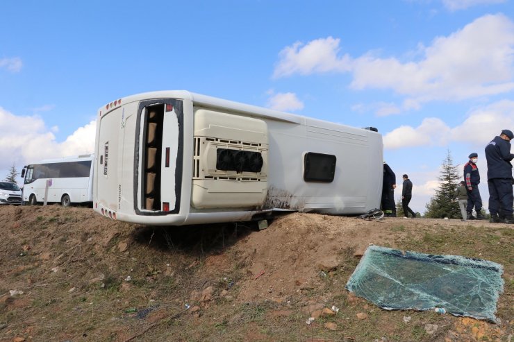 Eskişehir'de cezaevi nakil aracı devrildi