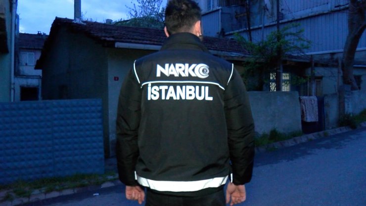 İstanbul'da uyuşturucu tacirlerine yönelik operasyon