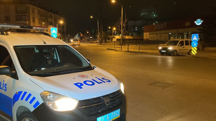 Konya'da genç yolda yürürken bıçaklandı