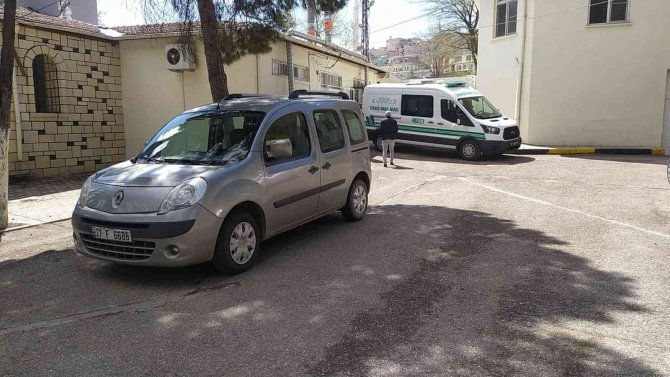 Nefes borusuna ceviz kaçan 2,5 yaşındaki çocuk hayatını kaybetti