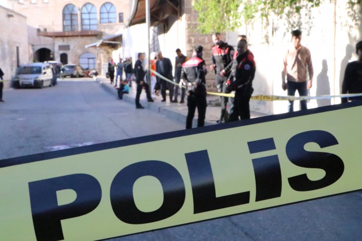 Şanlıurfa'da silahlı kavga; 2'si yoldan geçen 4 kişi yaralandı