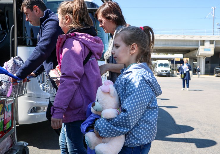 Ukrayna’da 4,8 milyon çocuk yerinden edildi