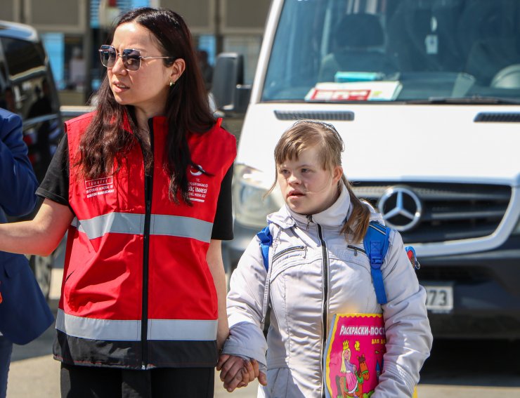 Ukrayna’da 4,8 milyon çocuk yerinden edildi