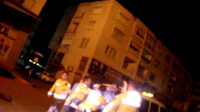 Arkadaşını alkol kontrolünden kurtarmak için polise bıçak çekti