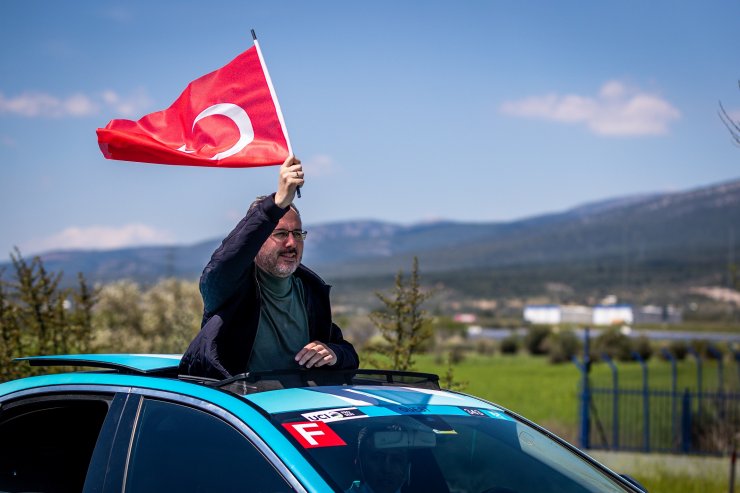 Bakan Kasapoğlu: Pek çok branşta kalitemiz, rekabet gücümüz var