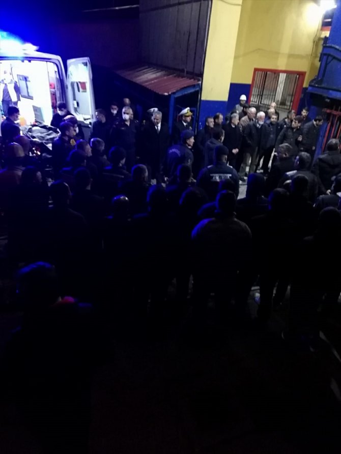 Maden ocağındaki kömür boşaltım aksanına sıkışarak hayatını kaybetti!