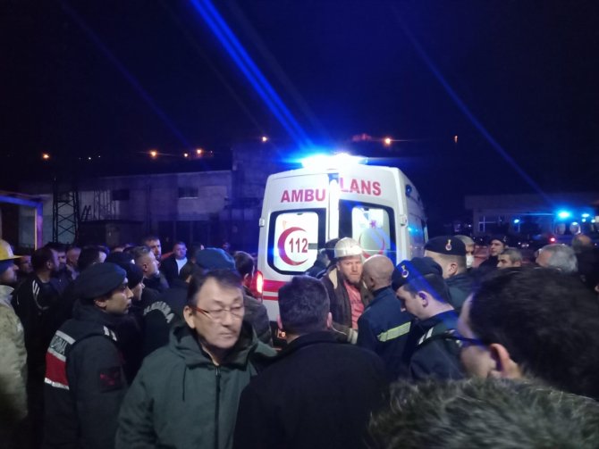 Maden ocağındaki kömür boşaltım aksanına sıkışarak hayatını kaybetti!