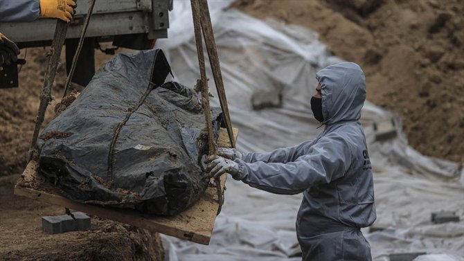 Açılan ikinci toplu mezardan 8 sivilin cesedi çıkarıldı