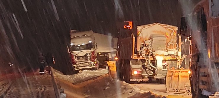 Nisan 'kar'ı manzaraları