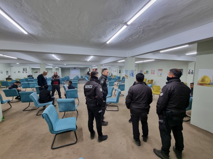 Sendika binasına kumar baskını: 3 gözaltı, 94 bin 500 lira para cezası