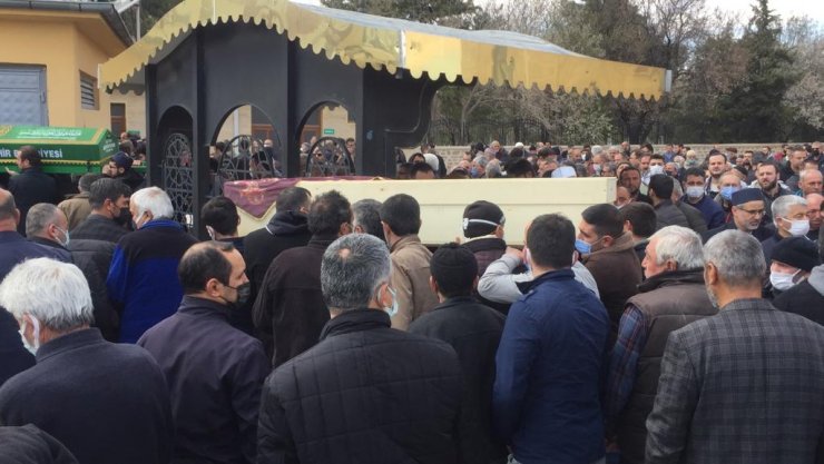 Sobadan zehirlenen anne ile kızı toprağa verildi