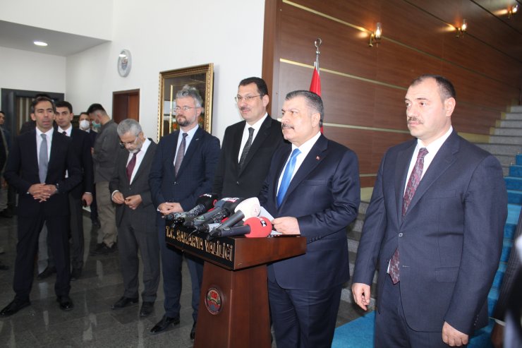 Bakan Koca: 19 ildeki yoğun bakımlarda koronavirüs hastası yok