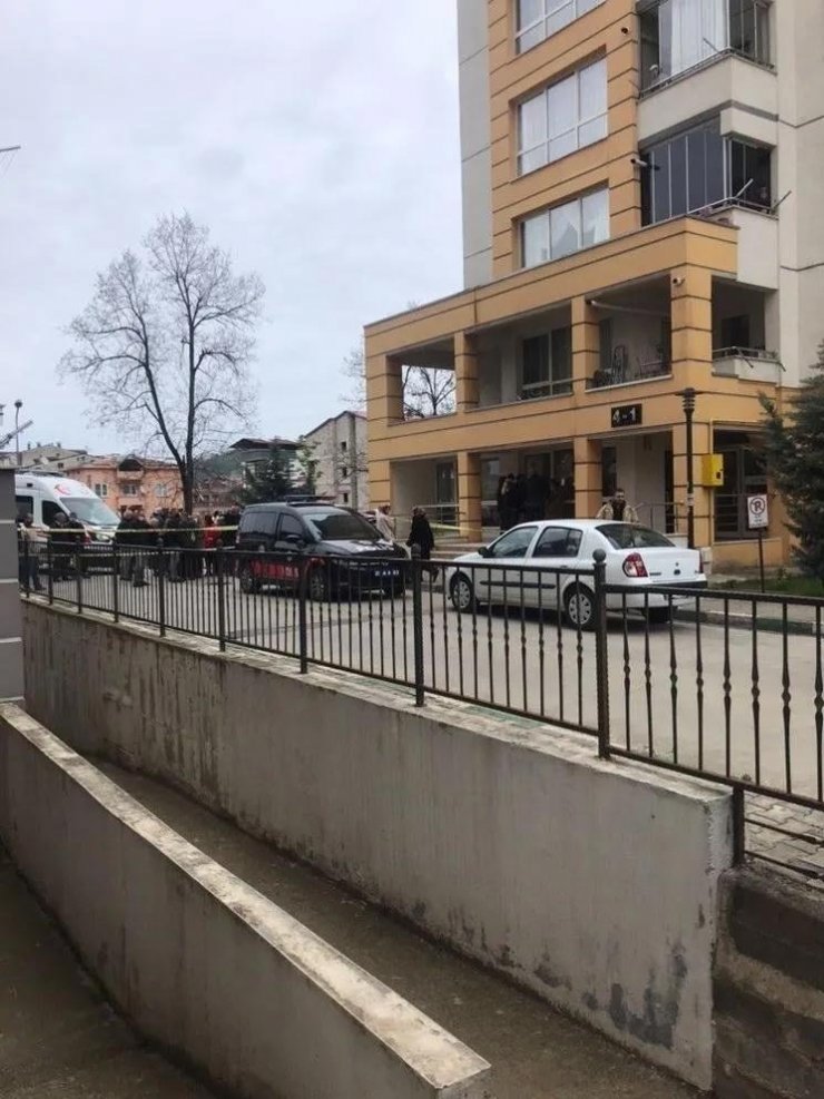 Eski sevgilisi İrem’i öldürüp, intihara kalkıştı