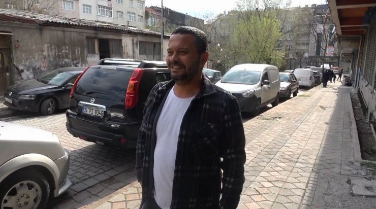 Haltercilere taş çıkartan hırsız, 70 kiloluk demir kapağı çaldı