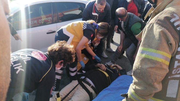 İki otomobil kafa kafaya çarpıştı: 4 yaralı