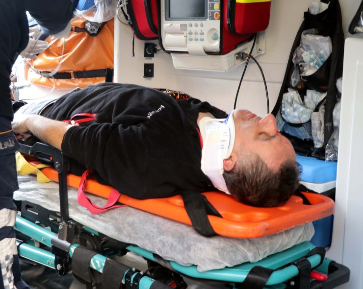 Kayseri'de trafikte yol verme kavgası: 3 yaralı