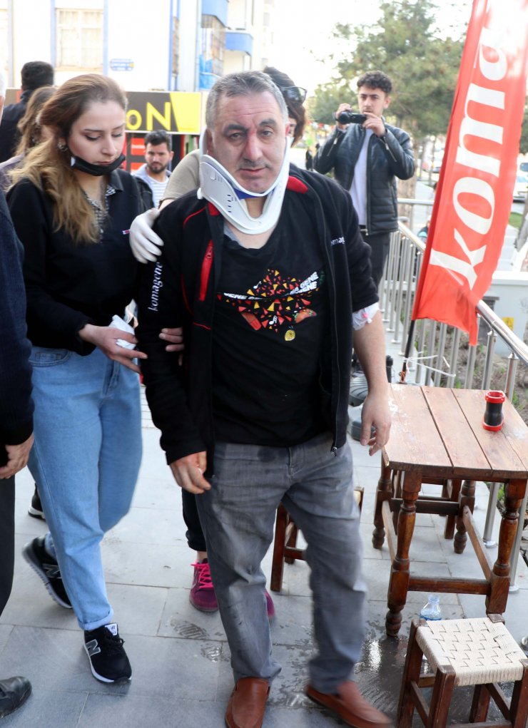 Kayseri'de trafikte yol verme kavgası: 3 yaralı