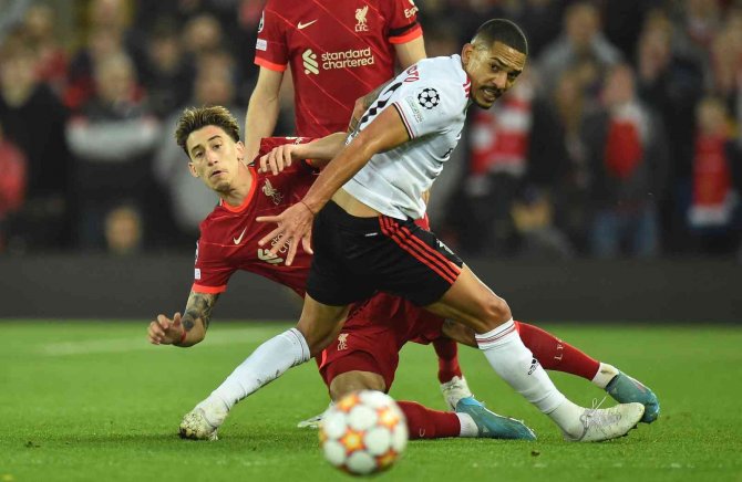 Liverpool yarı finalde