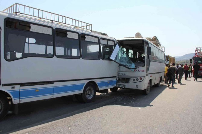 Otobanda zincirleme kaza: 1’i ağır 7 yaralı
