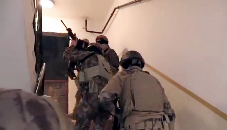 26 adrese uyuşturucu baskını: 23 gözaltı