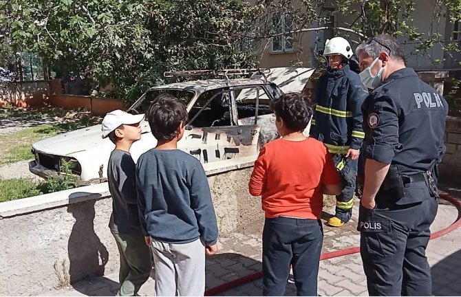 Antalya’da araç yangını