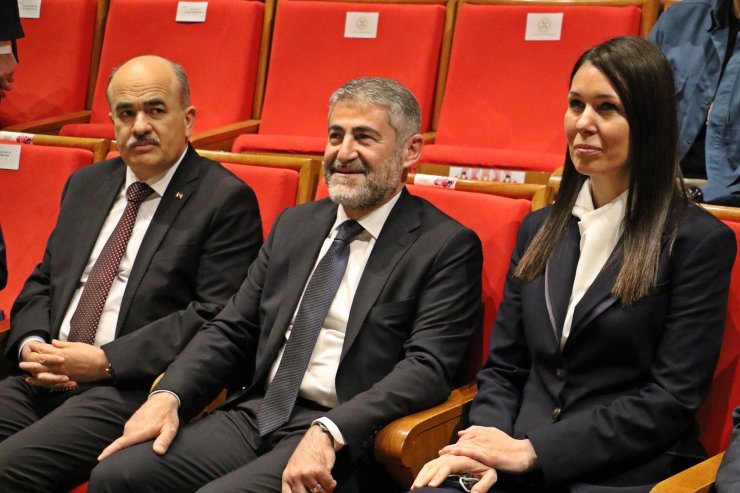 Bakan Nebati: Türk lirasına güvenin