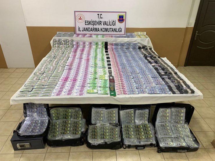 Çiftçiyi 60 bin dolar dolandıran Kamerunlu firari şüpheli de yakalandı