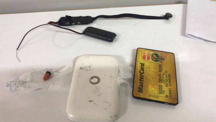 Ehliyet sınavında üzerinde düzenek bulundu